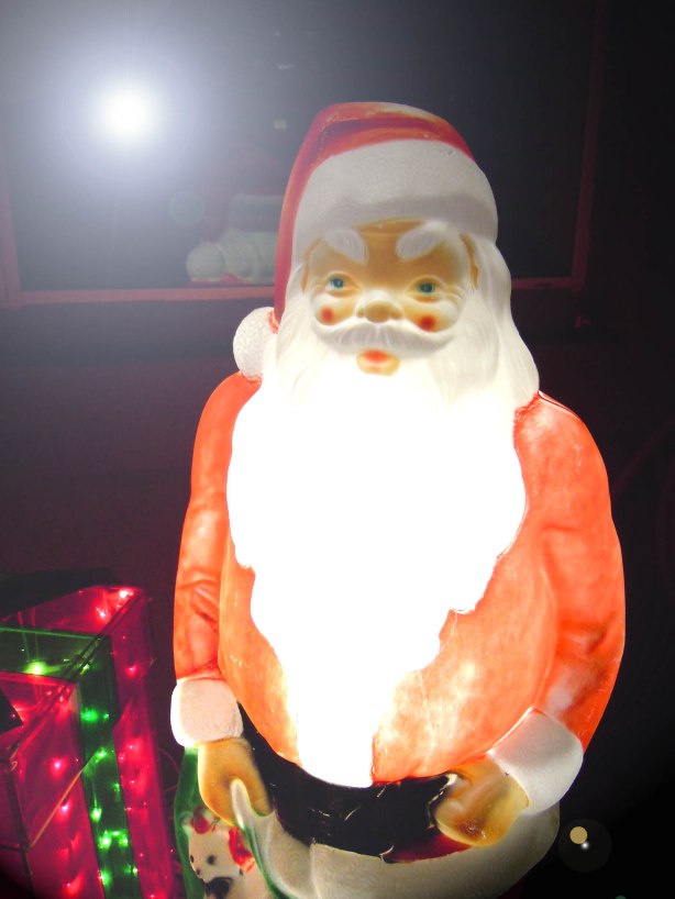 Detail of "Retro 1950's light-up Santa"!!